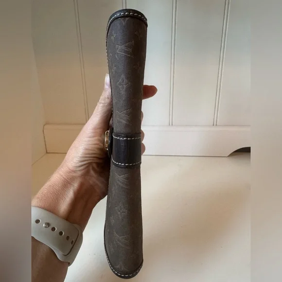 Louis Vuitton Women’s Brown Monogram Idyll Canvas and Leather Sarah Wallet - Picture 6 of 15